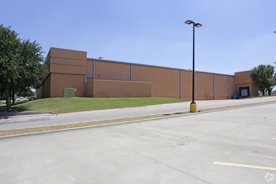 13931 N Central Expy, Dallas, TX for sale - Building Photo - Image 3 of 15