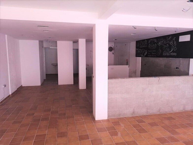 Retail in Ciutadella de Menorca for sale - Building Photo - Image 3 of 11