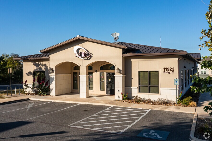 11923 Culebra Rd, San Antonio, TX 78253