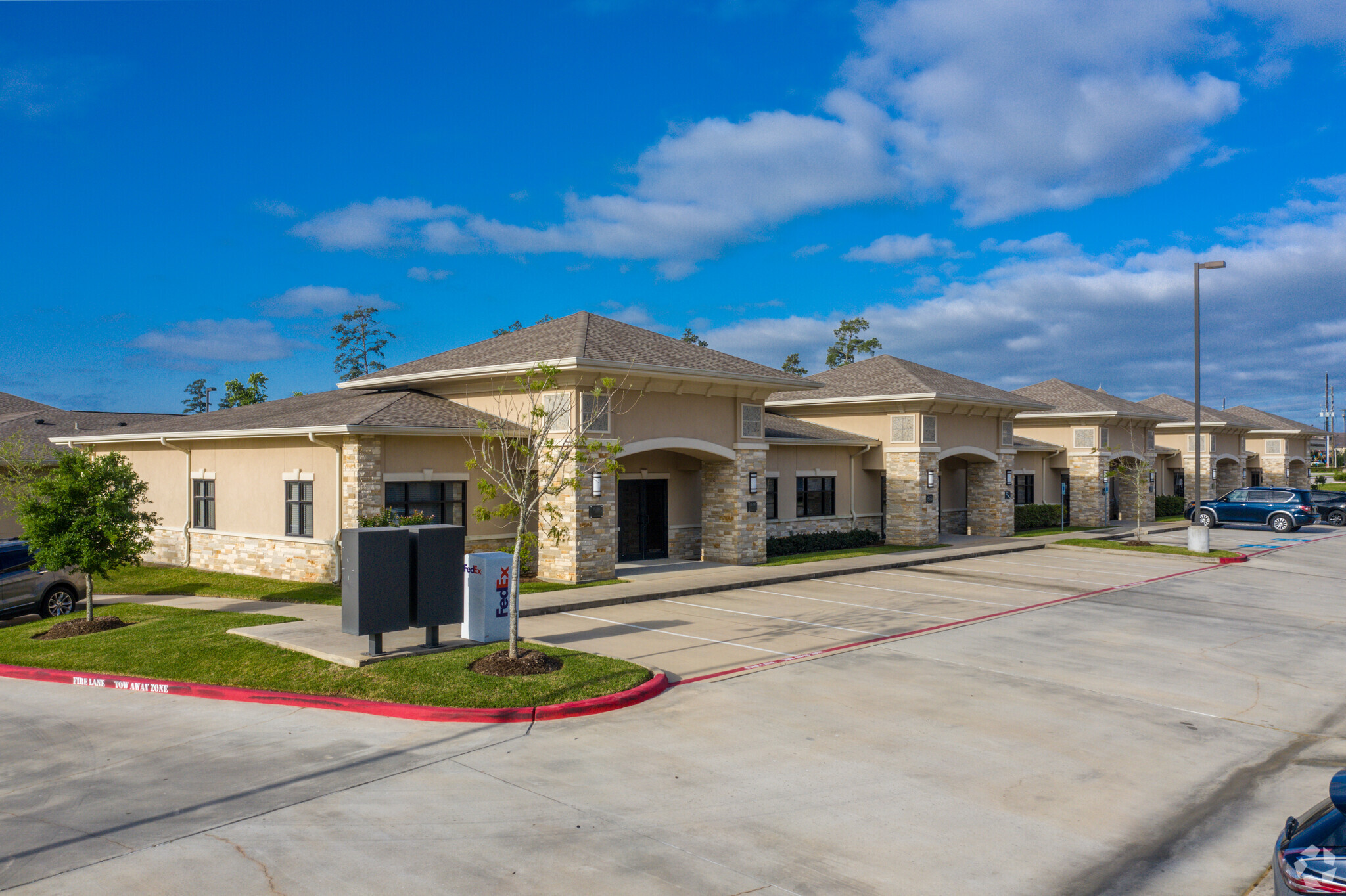 25420 Kuykendahl Rd, The Woodlands, TX for lease Primary Photo- Image 1 of 3