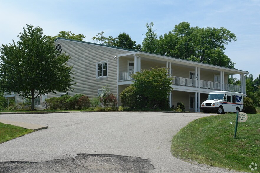 400 PATTERSON Ln, Charleston, WV for sale - Primary Photo - Image 1 of 1