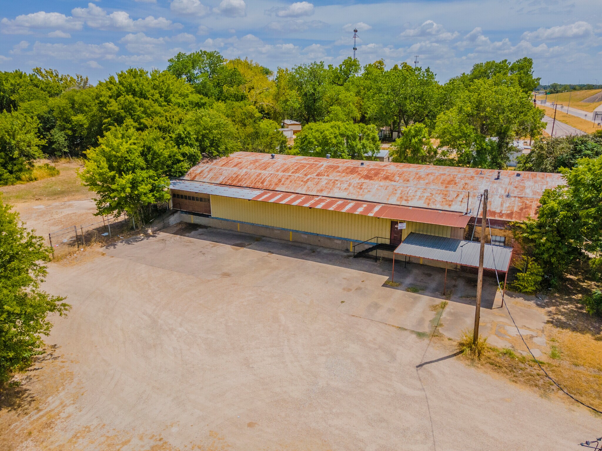 1300 S Loop Dr, Waco, TX for sale Building Photo- Image 1 of 1
