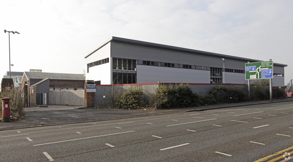 Birmingham Rd, West Bromwich for lease - Primary Photo - Image 1 of 2