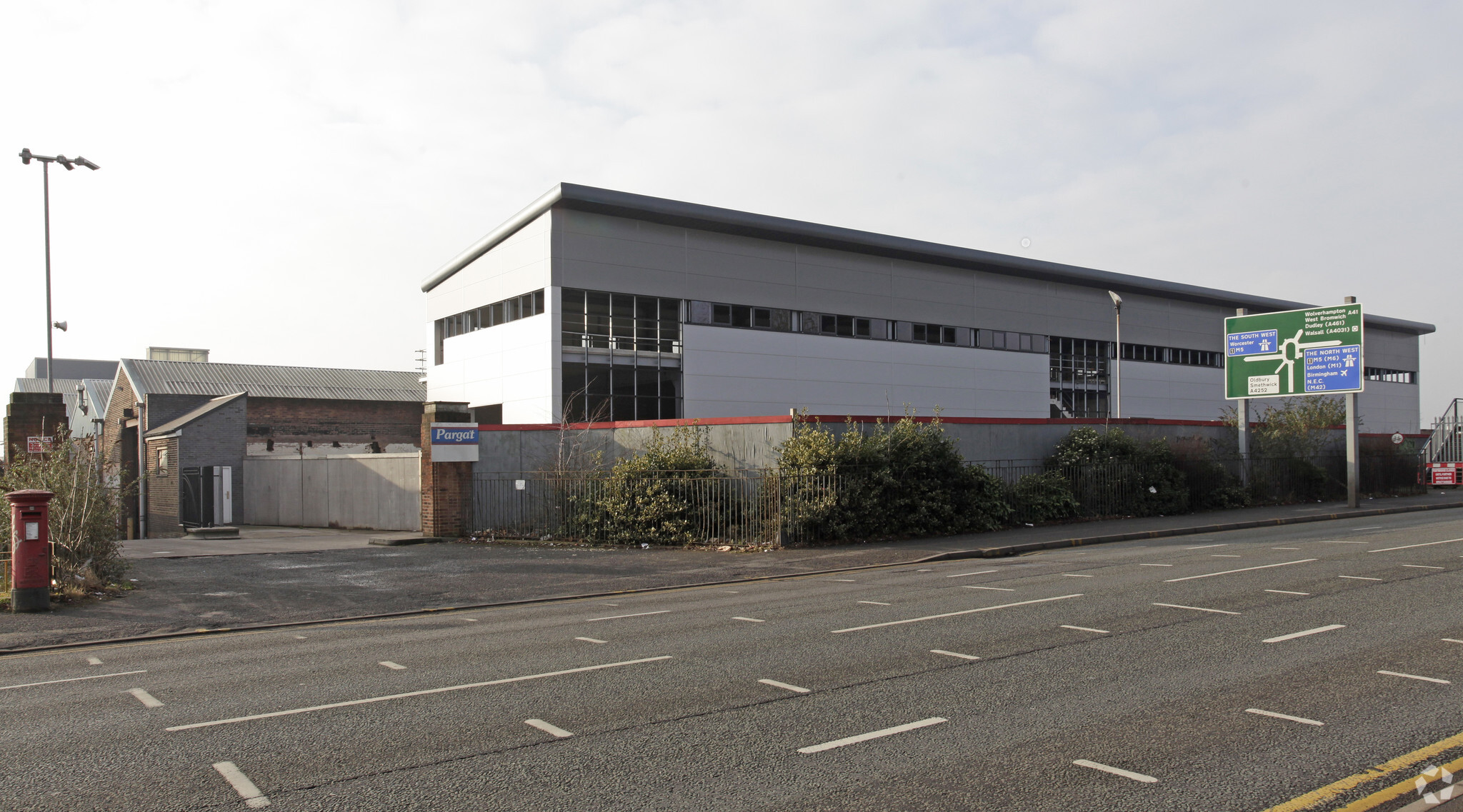 Birmingham Rd, West Bromwich for lease Primary Photo- Image 1 of 3