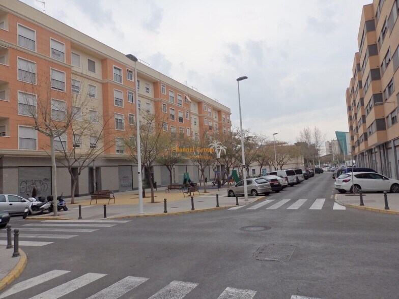 Retail in Alicante for lease - Building Photo - Image 3 of 6