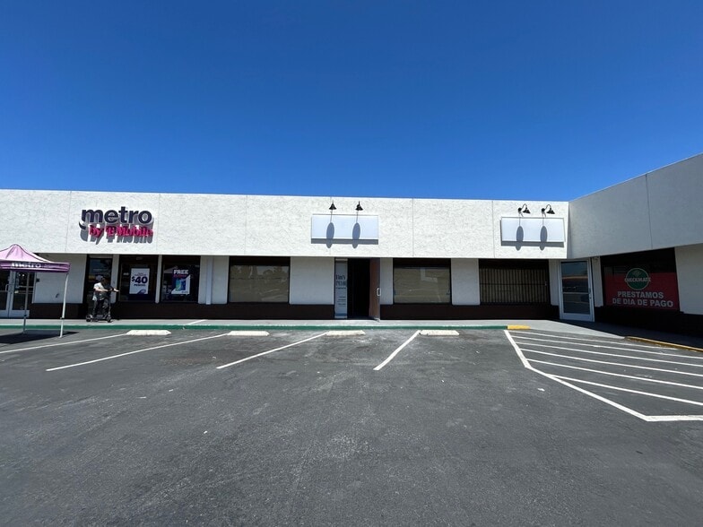 453-459 Broadway, Chula Vista, CA for lease - Building Photo - Image 3 of 6