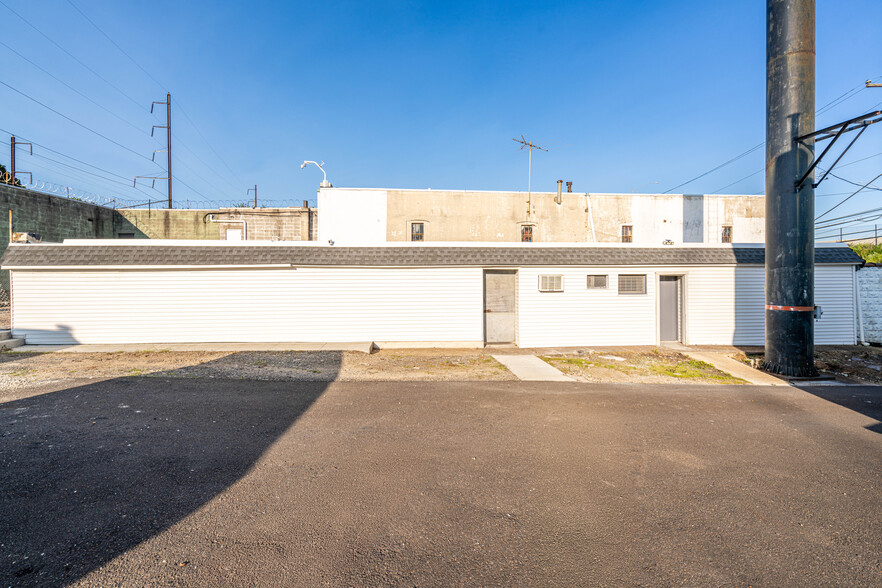 6914 State Rd, Philadelphia, PA for lease - Building Photo - Image 3 of 17