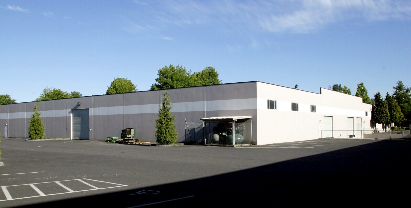 2801 NE Riverside Way, Portland, OR for sale Primary Photo- Image 1 of 1