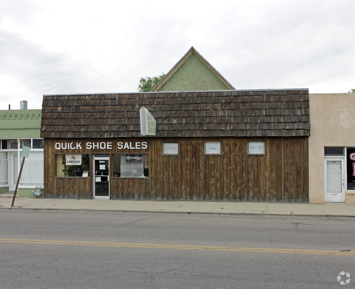 shoe stores in pueblo colorado