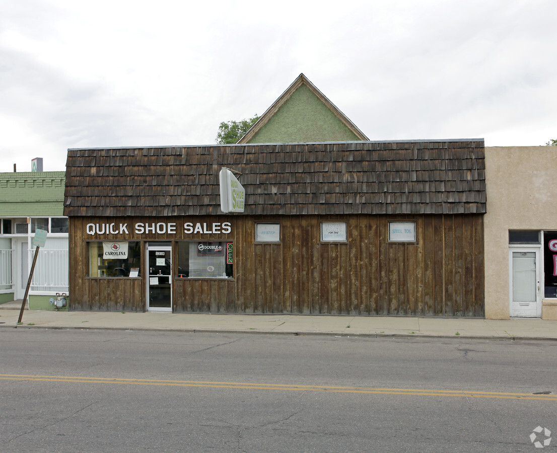 shoe stores pueblo co