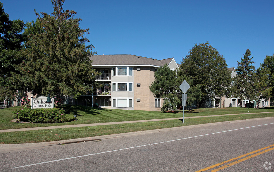 7750 Whitney Dr, Apple Valley, MN for sale - Primary Photo - Image 1 of 1