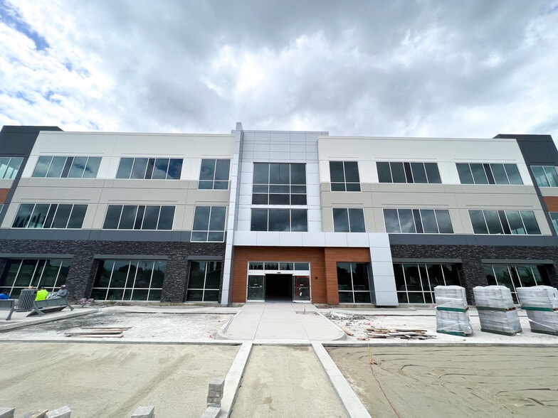 888 S Brea Canyon Rd, Diamond Bar, CA for lease - Building Photo - Image 3 of 27