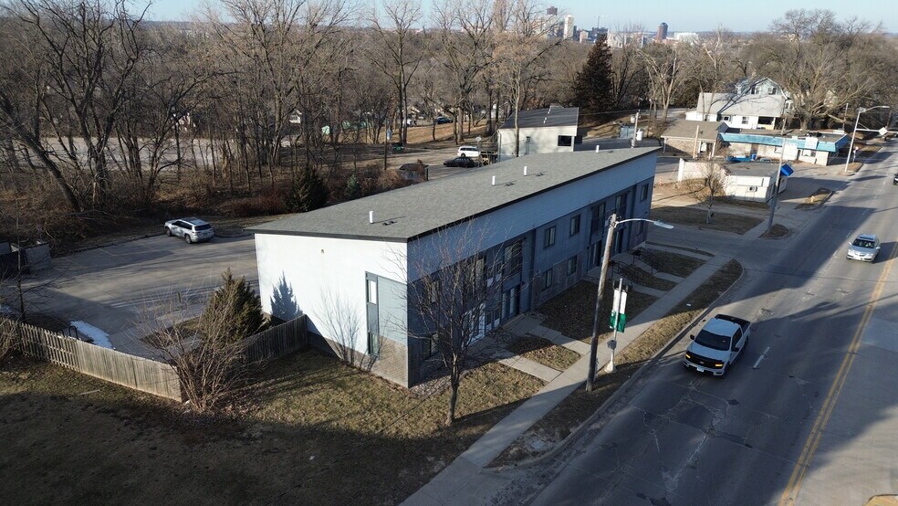 SW 9th Street portfolio of 2 properties for sale on LoopNet.com - Building Photo - Image 3 of 7