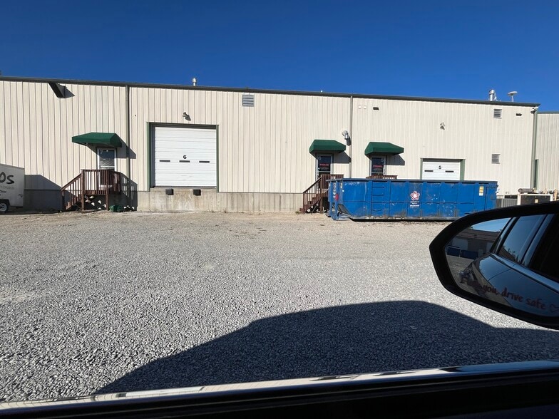 6244 Old Lagrange Rd, Crestwood, KY for lease - Building Photo - Image 2 of 17