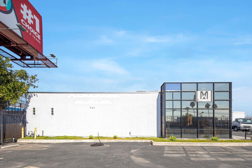 1907 E Washington Blvd, Los Angeles, CA for sale - Building Photo - Image 2 of 13