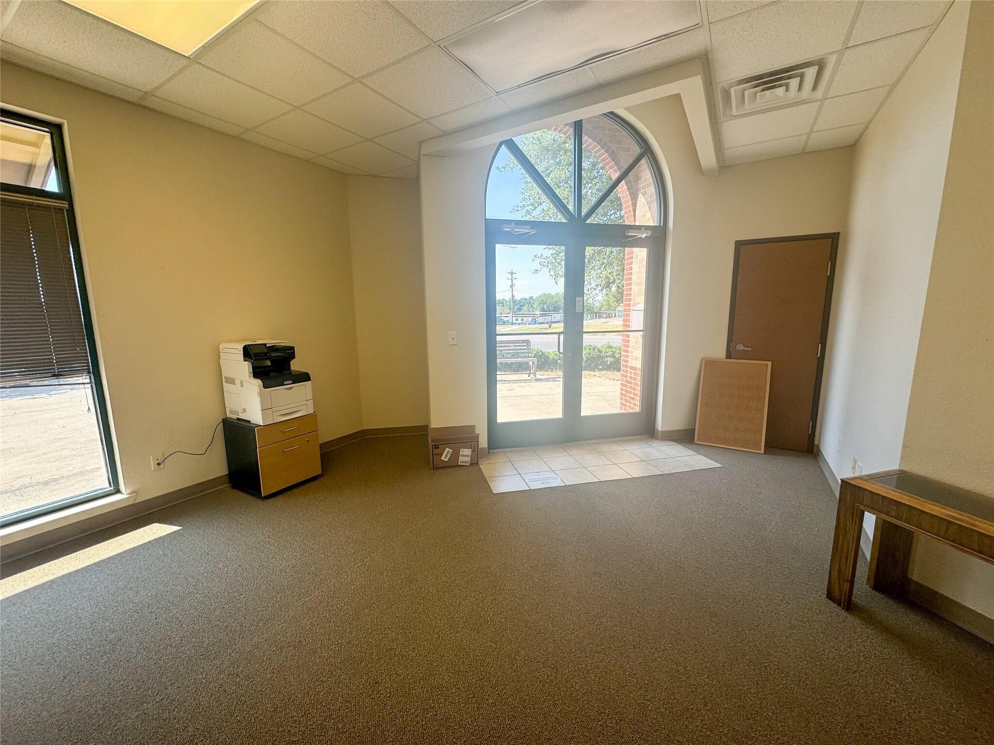 1300 Halsell St, Bridgeport, TX for lease Interior Photo- Image 1 of 10