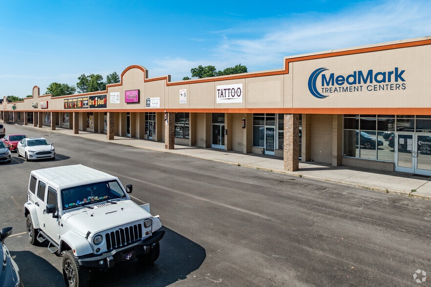 4244-4944 Poplar Level Rd, Louisville, KY for lease - Building Photo - Image 3 of 22