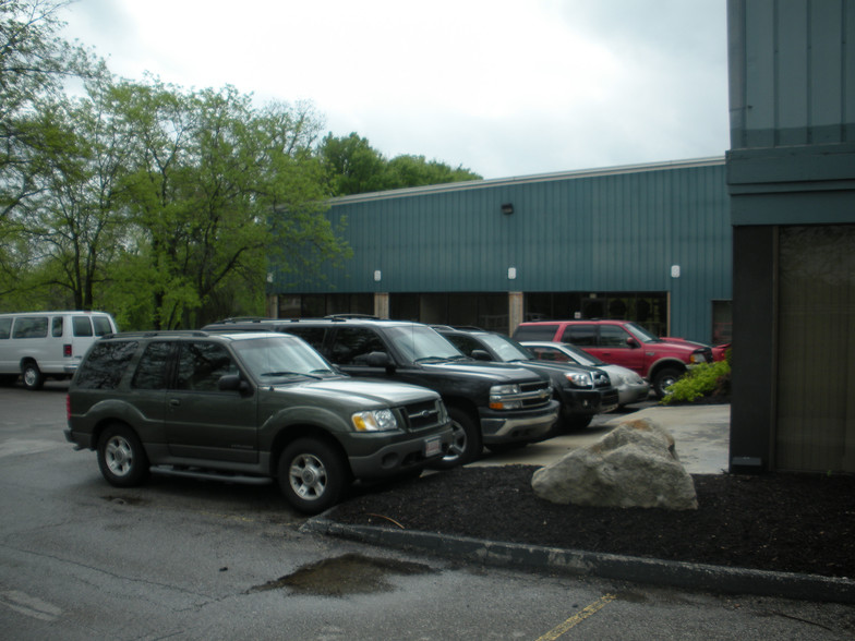 19919 W Shawnee Mission Pky, Shawnee, KS for lease - Building Photo - Image 3 of 51