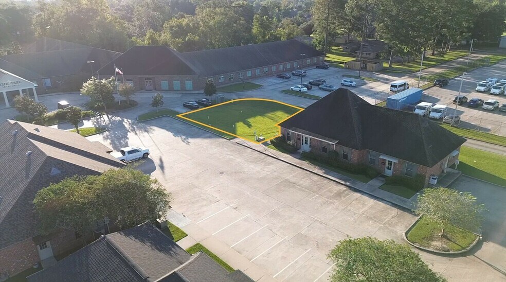 1532 S Burnside Ave, Gonzales, LA for sale - Aerial - Image 1 of 2