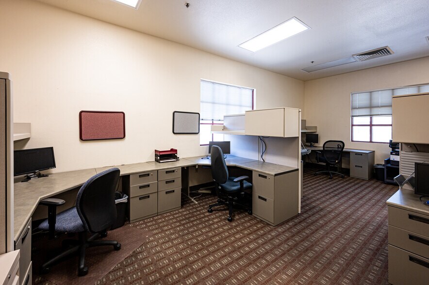 648 N 5th Ave, Phoenix, AZ for lease - Interior Photo - Image 3 of 11