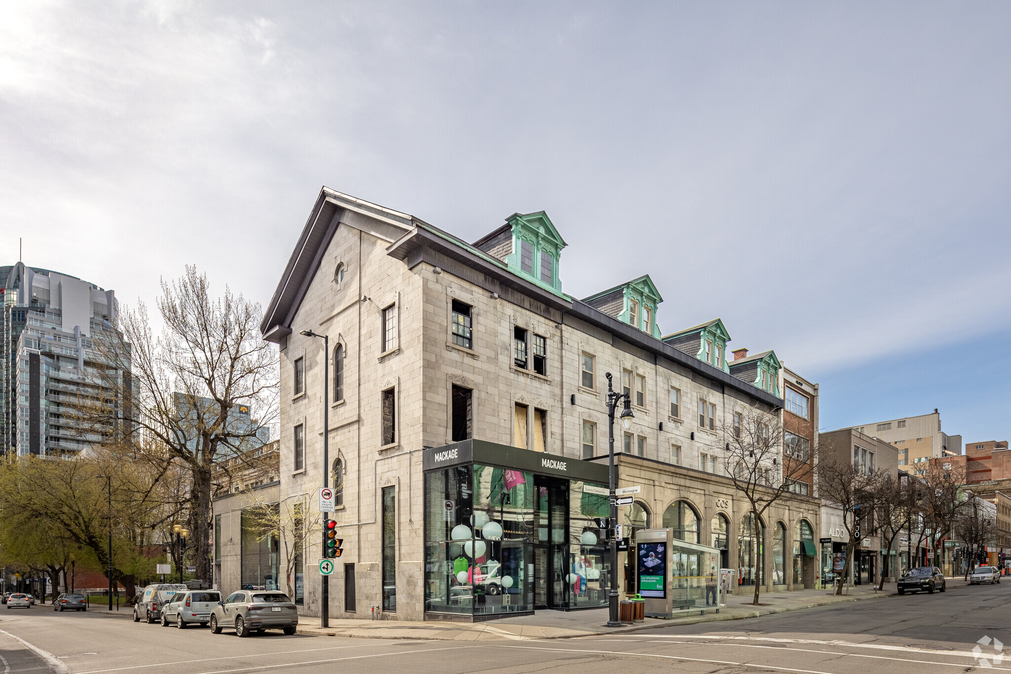 1308-1312 Rue Sainte-Catherine O, Montréal, QC for lease Primary Photo- Image 1 of 4