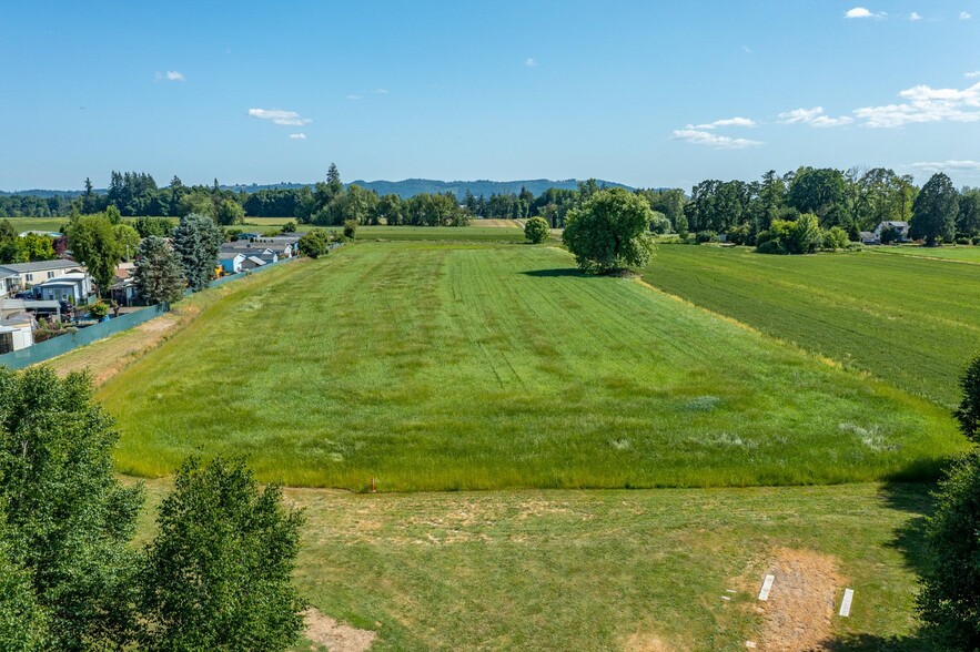 2300 SE Stratus Ave, Mcminnville, OR for sale - Aerial - Image 1 of 5