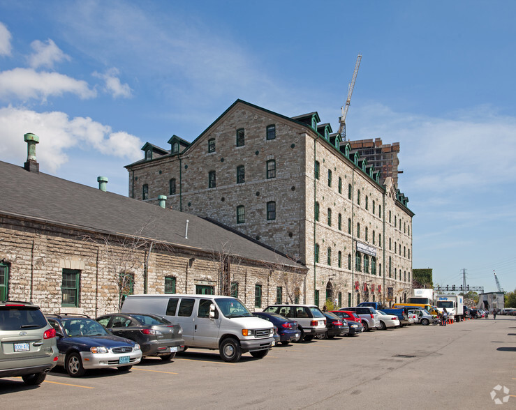 28-36 Distillery Ln, Toronto, ON for lease - Building Photo - Image 3 of 6