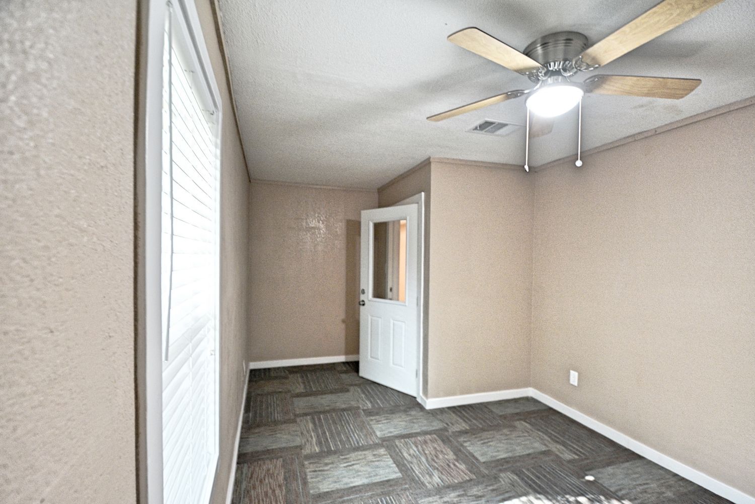 1111 N Walnut Ave, New Braunfels, TX 78130 D. Lee Edwards Realty, INC