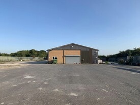 Unit 21, Enstone Business Park, Chipping Norton,, Enstone OXF - Warehouse