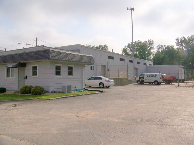 2115 Northtowne Ln NE, Cedar Rapids, IA for sale Primary Photo- Image 1 of 1