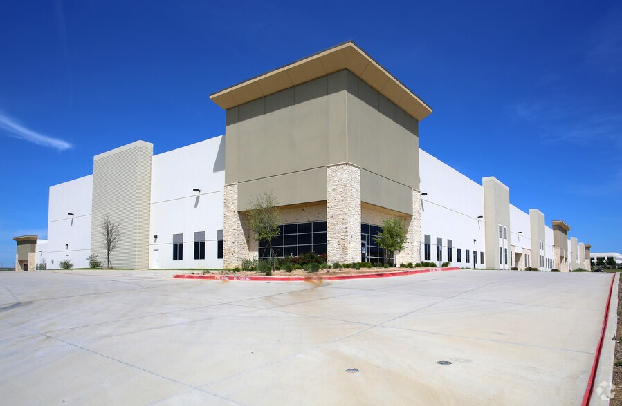 4400 W Walnut Hill Ln, Irving, TX for lease - Building Photo - Image 2 of 5