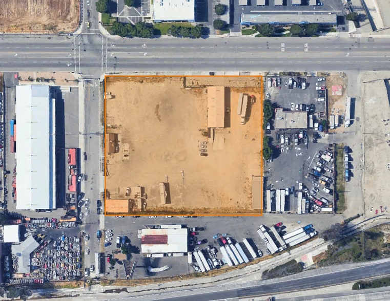 261 W Valley Blvd, Rialto, CA for sale - Building Photo - Image 1 of 6