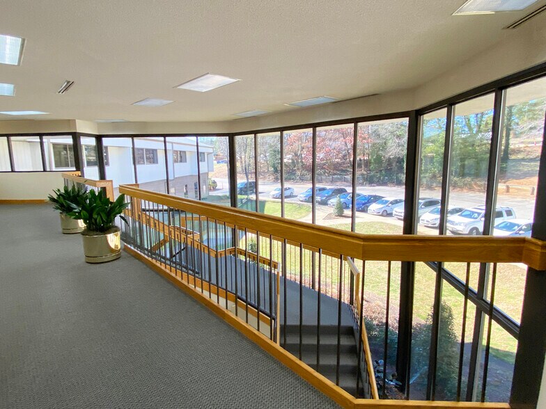 4917 Waters Edge Dr, Raleigh, NC for lease - Lobby - Image 3 of 10