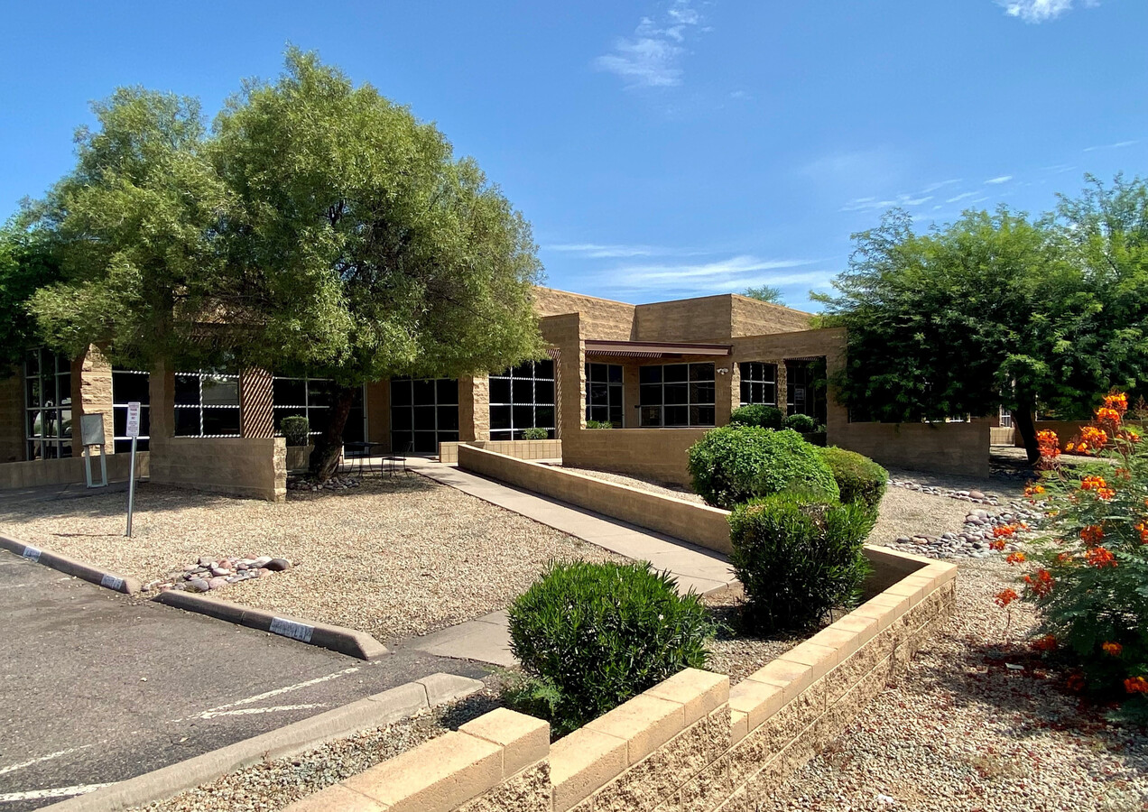 8280 E Gelding Dr, Scottsdale, AZ 85260 | LoopNet