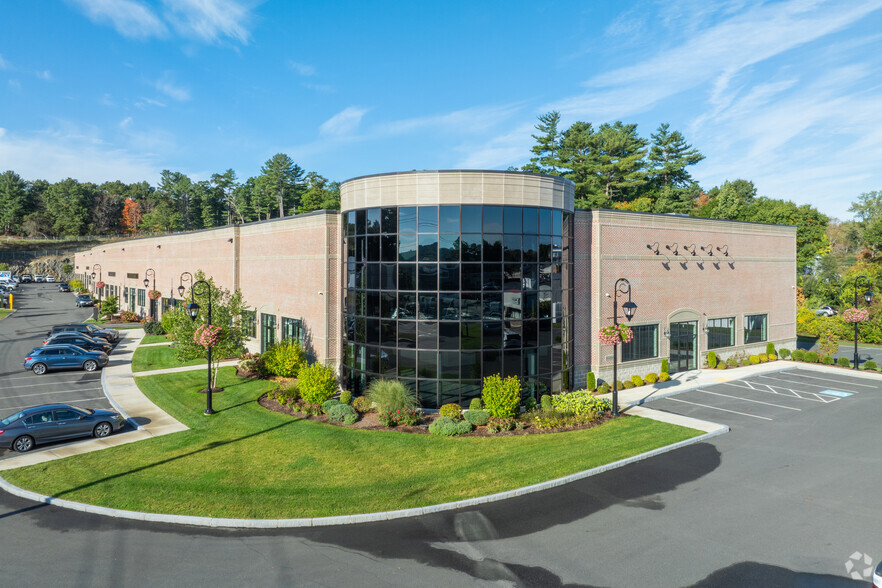 25 Rundlett Way, Middleton, MA for sale - Primary Photo - Image 1 of 1