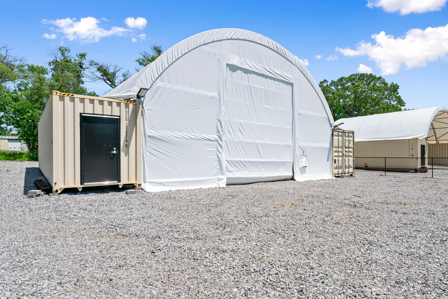 303 Obrien Rd, Jane, MO for lease - Building Photo - Image 2 of 33