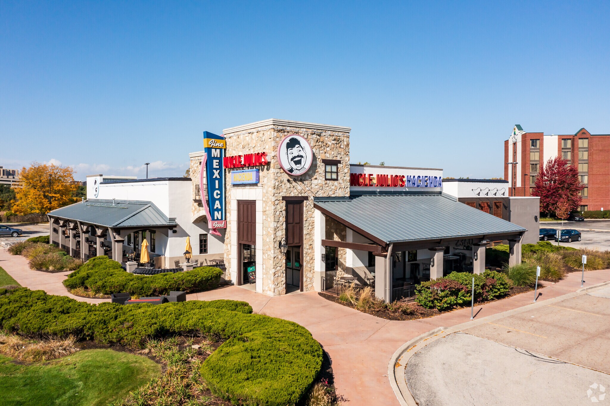 2360 Fountain Square Dr, Lombard, IL for sale Building Photo- Image 1 of 1