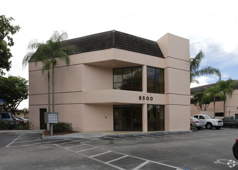 8500 SW 92nd St, Miami, FL for sale - Building Photo - Image 1 of 1