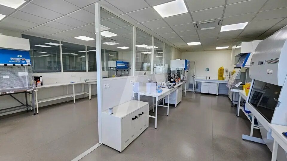 Office in Palaiseau for sale - Interior Photo - Image 2 of 7