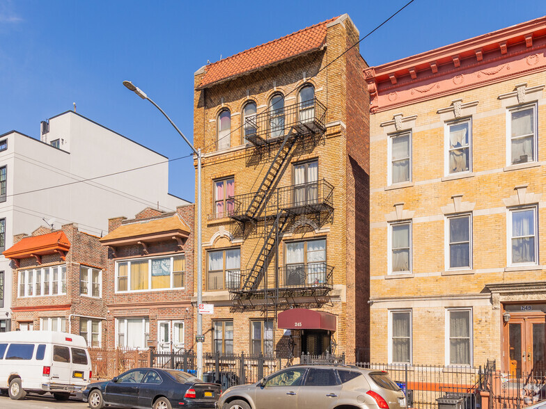 245 Martense St, Brooklyn, NY for sale - Building Photo - Image 3 of 23