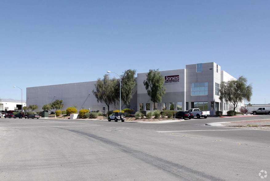 4450 N Walnut Rd, North Las Vegas, NV for lease - Building Photo - Image 1 of 4