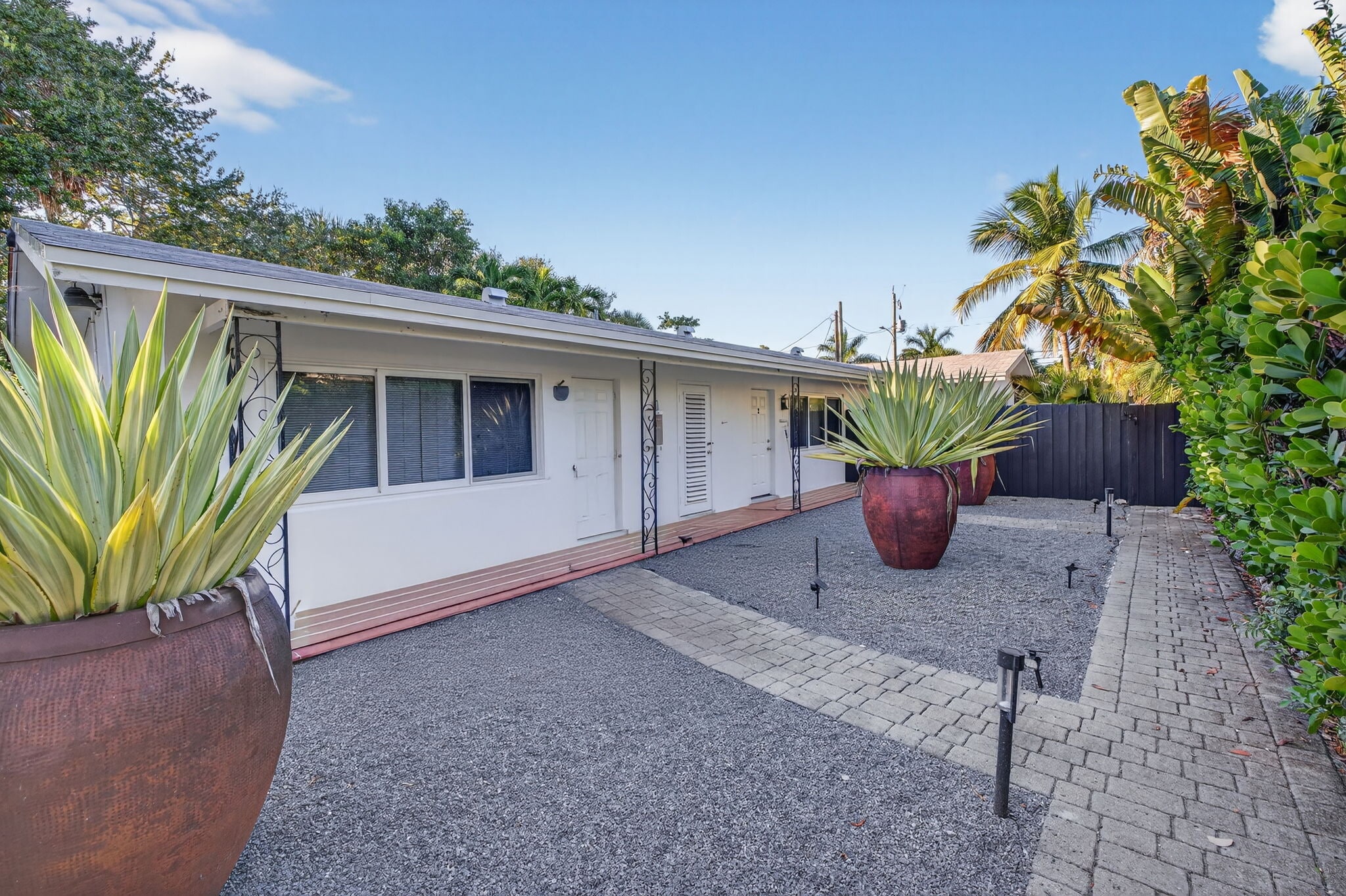 1004 W Las Olas Blvd, Fort Lauderdale, FL for sale Primary Photo- Image 1 of 19