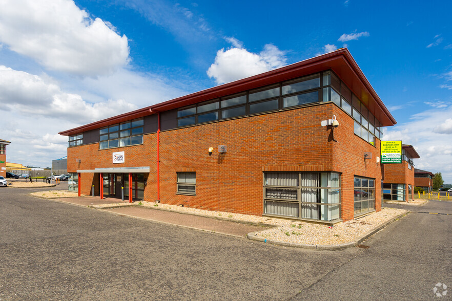 Sir Thomas Longley Rd, Rochester for lease - Primary Photo - Image 1 of 3