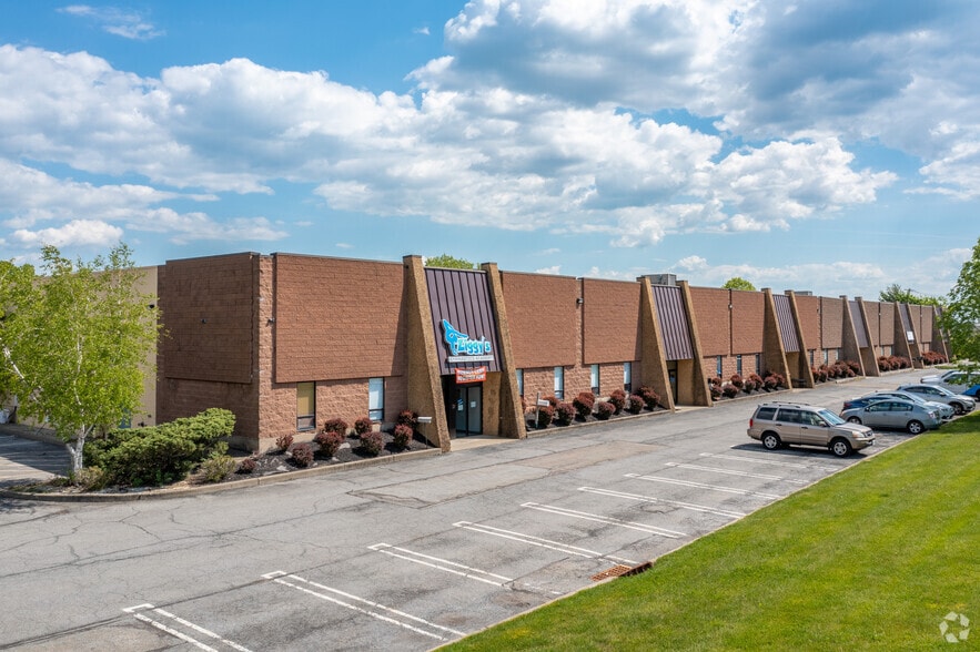 15 Industrial Dr, Middletown, NY for lease - Primary Photo - Image 1 of 4