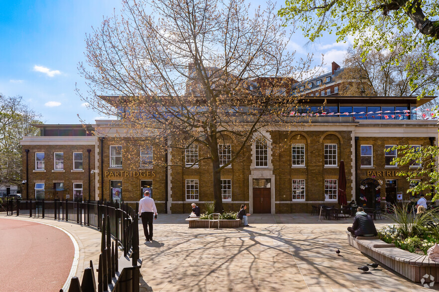 1-5 Duke of York Sq, London for lease - Building Photo - Image 1 of 7