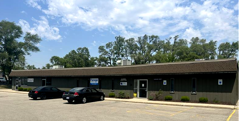 1711 4 Mile Rd NE, Grand Rapids, MI for lease - Primary Photo - Image 1 of 3