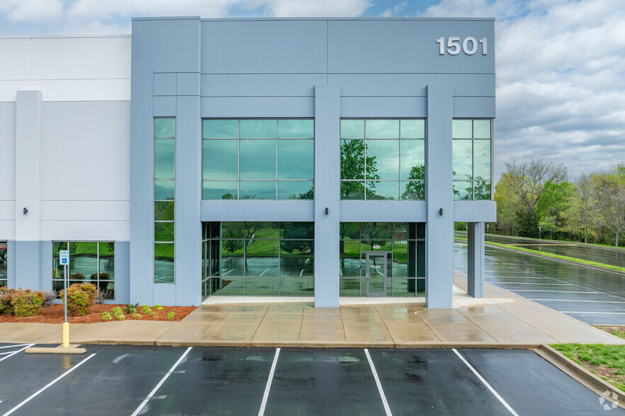 1501 Corporate Pl, La Vergne, TN for lease - Building Photo - Image 3 of 4