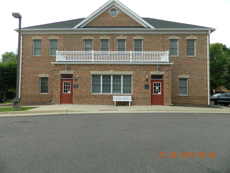 225 Oak Springs Dr, Warrenton, VA for sale - Building Photo - Image 1 of 1