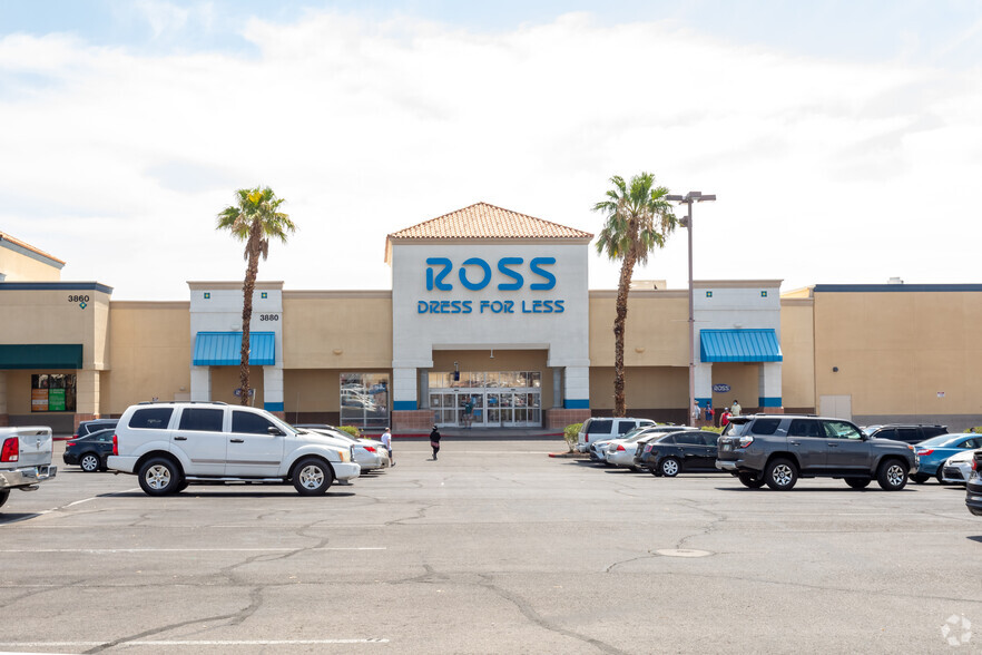 3810-3870 S Maryland Pky, Las Vegas, NV for lease - Building Photo - Image 2 of 7