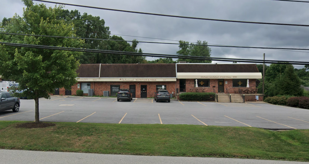 5038-5050 W Chester Pike, Edgemont, PA for lease - Building Photo - Image 3 of 9